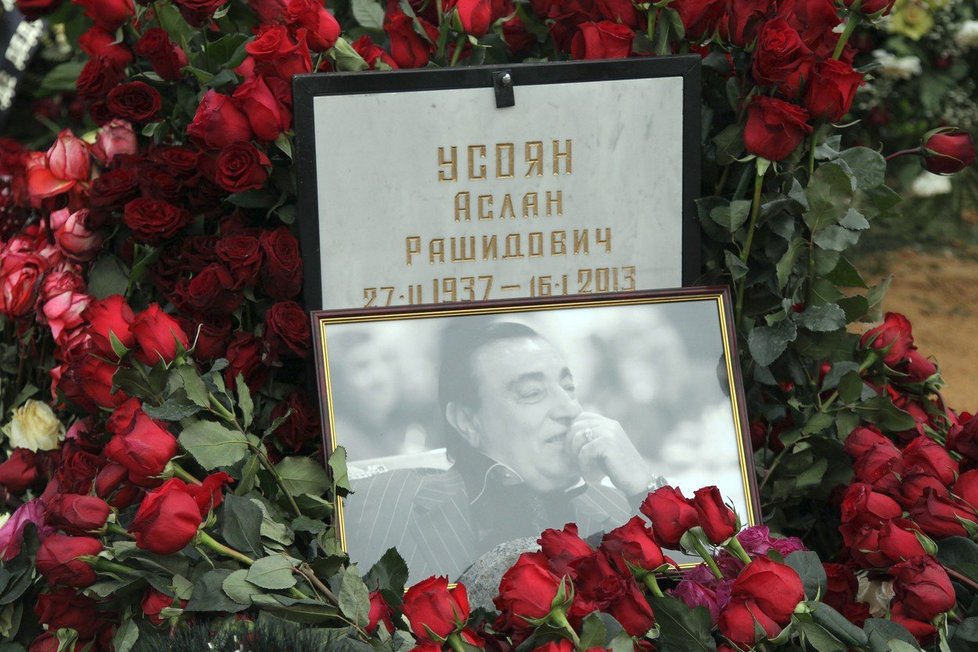Zavraždění Ilgara Džabrajlova bylo součástí přípravy likvidace Děda Chasana v lednu 2013. Chasanův pohřeb se odehrál pod dohledem policie.
