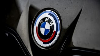 BMW doplácí na cla i slabší Čínu. Zisk luxusní automobilky klesl o 23 procent BMW doplácí na cla i slabší Čínu. Zisk luxusní automobilky klesl o 23 procent