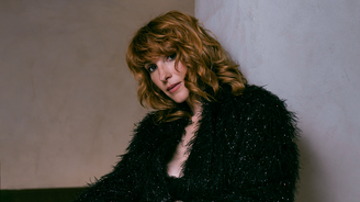 Film dokáže vytáhnout z temnoty, ale jeden žánr na to nestačí. I proto žádnými neopovrhuji, říká Vica Kerekes Film dokáže vytáhnout z temnoty, ale jeden žánr na to nestačí. I proto žádnými neopovrhuji, říká Vica Kerekes