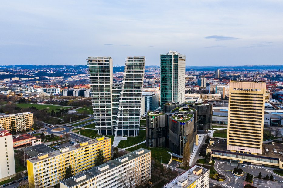 Pražští radní hledají způsob, jak zajistit dostatek bytů v metropoli. Snímek zachycuje Residence V Tower na Pankráci
