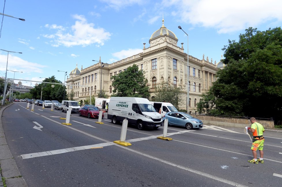 Na křižovatce ulic Legerova a Vinohradská vzniknou dva nové přechody