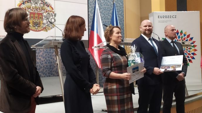 Magistrát hl. m. Prahy zvítězil v kategorii krajů v soutěži Úřad na cestě k rovnosti za rok 2022