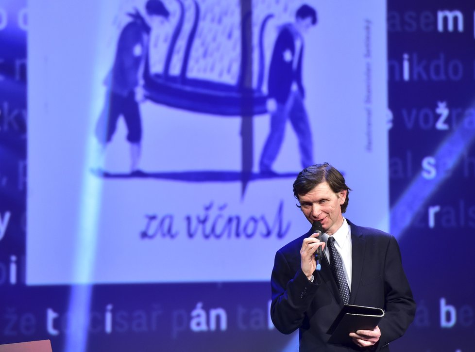 František Tichý získal s knihou Transport za věčnost ocenění Litera za knihu pro děti a mládež při vyhlašování výsledků 17. ročníku knižních cen Magnesia Litera 4. dubna 2018 v Praze.