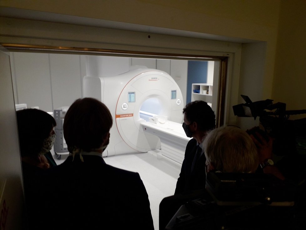 Slavnostní otevření nové moderní magnetické rezonance v Thomayerově nemocnici.