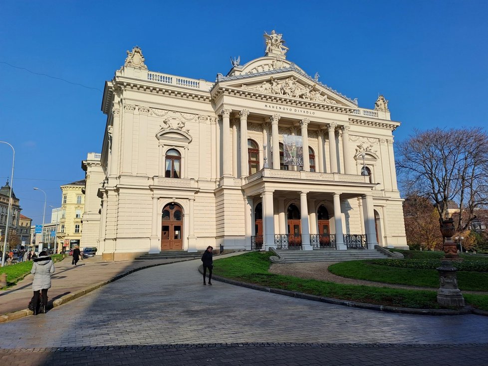 Mahenovo divadlo. V Brně nelze podle historiků najít dům, v němž by se za 140 let odehrálo více lidských osudů a dramat.