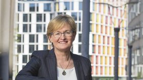 Místopředsedkyně Evropského parlamentu Mairead McGuinnessová nahradí europoslance Hogana