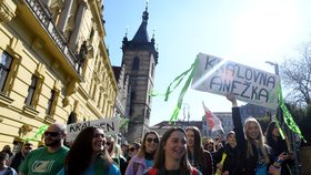 Po dvou letech se do pražských ulic vrátil studentský majáles