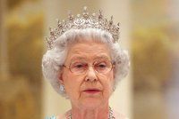 Jaký je zdravotní stav britské královny? Buckinghamský palác prolomil mlčení