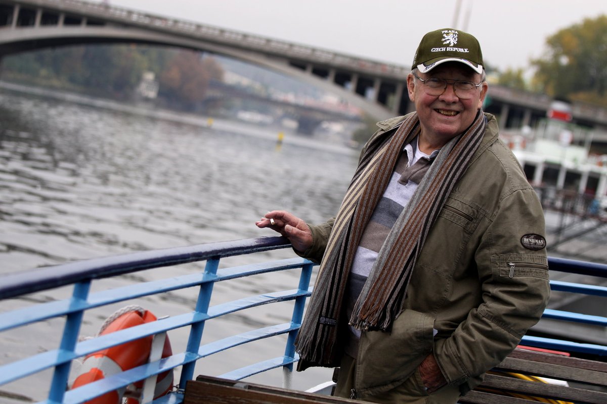 Rudolf Jelínek se zotavil z mrtvice a vzpomínal na svého majora Hradce.