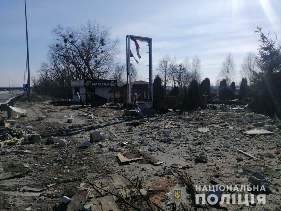 Ukrajinská policie zveřejnila fotky Makarova v Kyjevské oblasti po minometném bombardování.