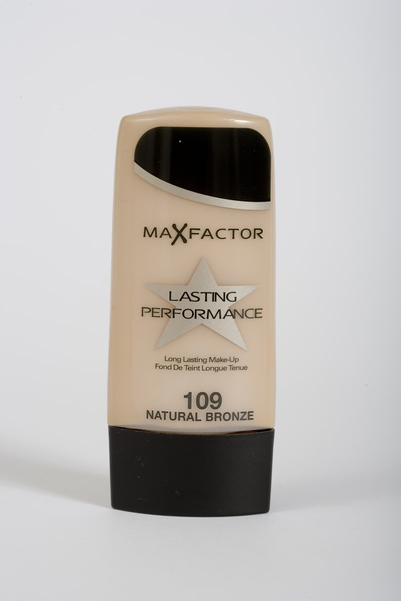 Max Factor Lasting Performance, 35 ml, 385 Kč