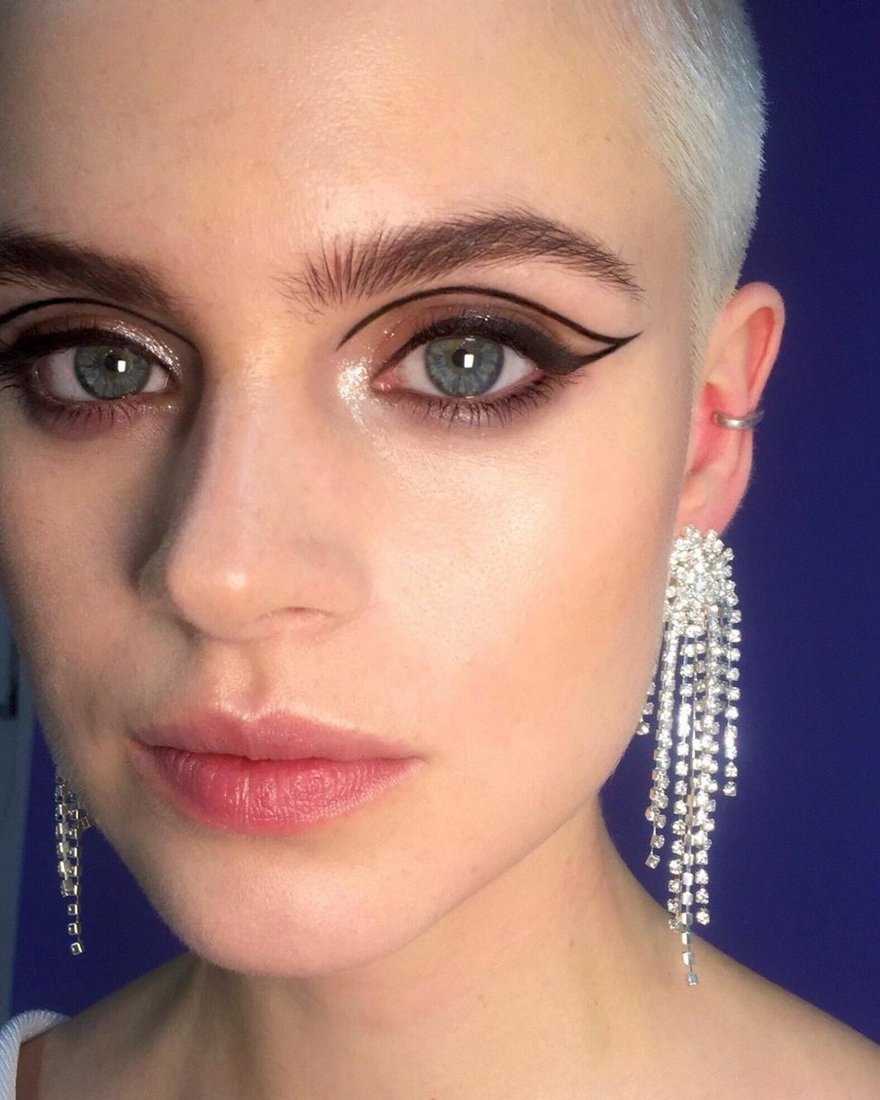 Nejkrásnější silvestrovské líčení: Make-up triky, jak zazářit!
