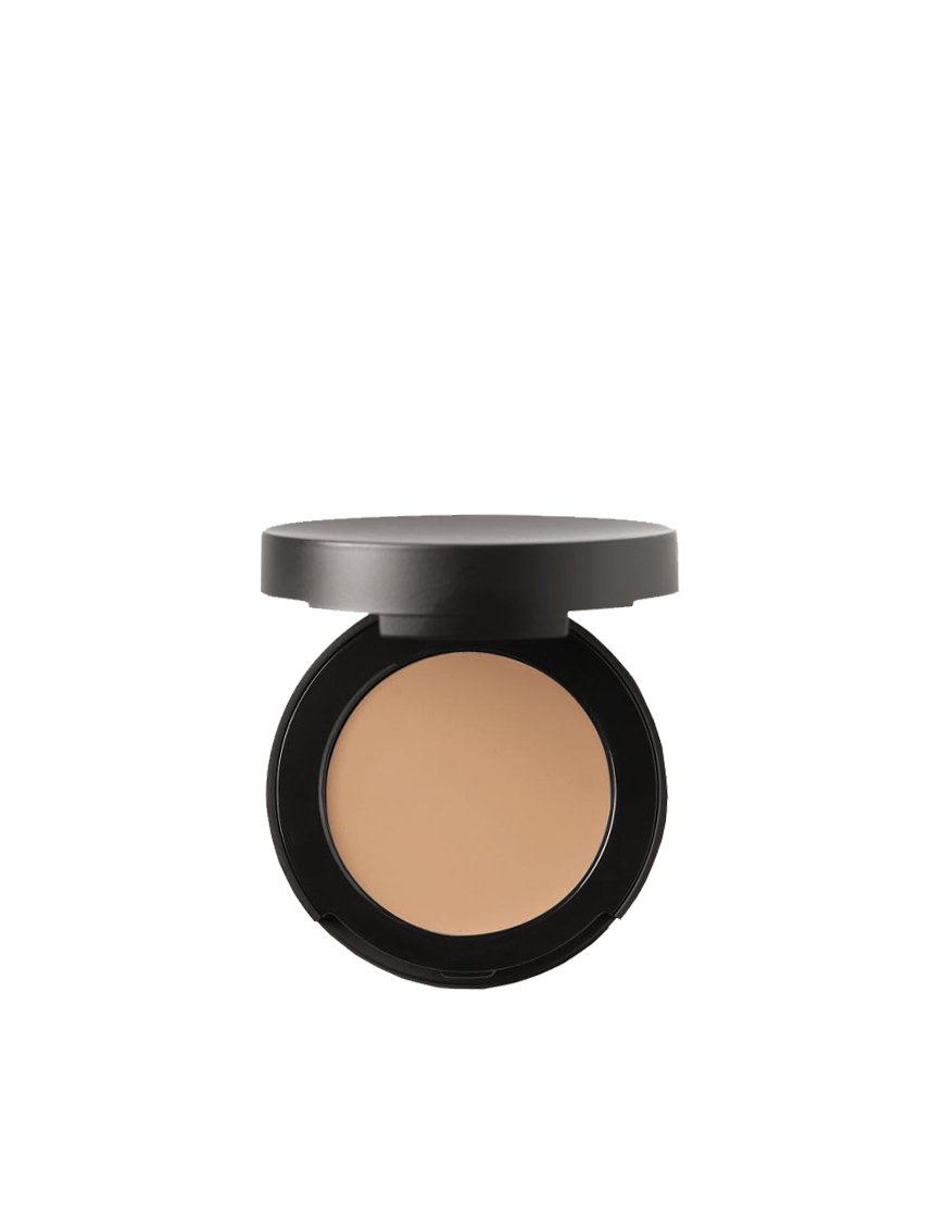 Korektor Correcting Concealer, bareMinerals, www.asos.com, cca. 980 Kč.