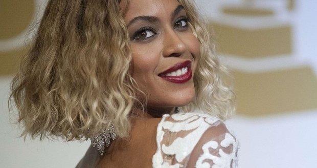 3 kosmetické tipy zpěvačky Beyoncé Zpěvačka Beyoncé ví, že stačí málo aby byla okouzlující.