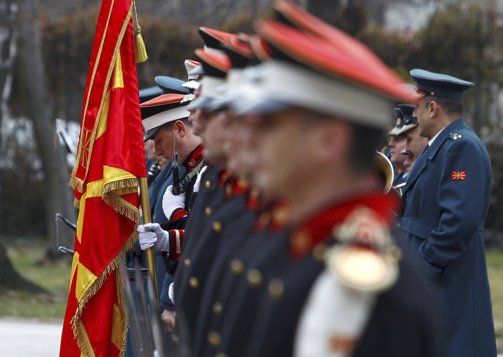 Makedonie podepsala protokol o přistoupení k NATO.