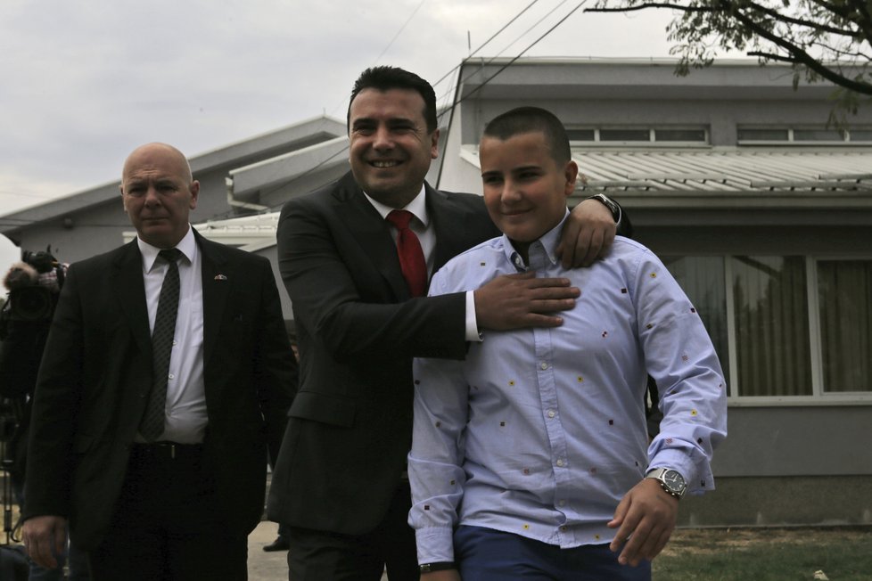 Referendum o názvu Makedonie: Premiér Zoran Zaev se synem Duskem