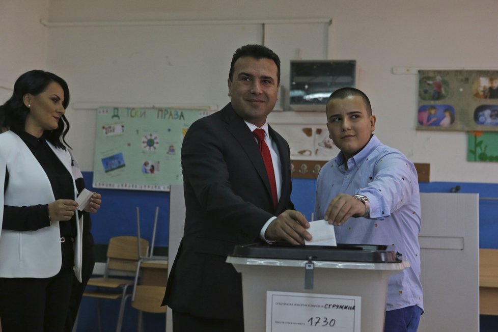 Referendum o názvu Makedonie: Premiér Zoran Zaev se synem Duskem a manželkou Zoricou
