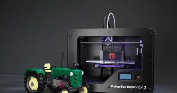 MakerBot Replicator 2 stojí 42 500 Kč