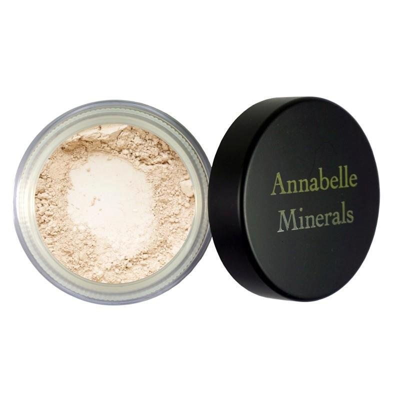 Matující minerální makeup Annabelle Minerals, 210 Kč. Koupíte na www.eshopannabelle.com.