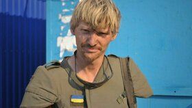 Zabitý ukrajinský válečný fotograf Maks Levin.