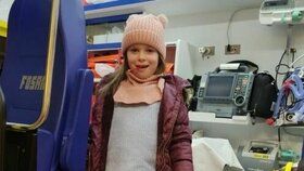 Šestiletá Amálka z Blanenska přišla s rodiči poděkovat záchranářům