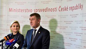 Andrej Babiš uvedl ministryni spravedlnosti Taťánu Malou do funkce (29.6.2018)