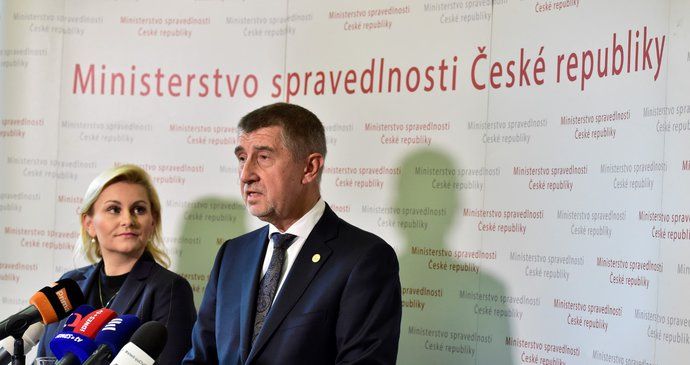 Andrej Babiš uvedl ministryni spravedlnosti Taťánu Malou do funkce (29.6.2018)