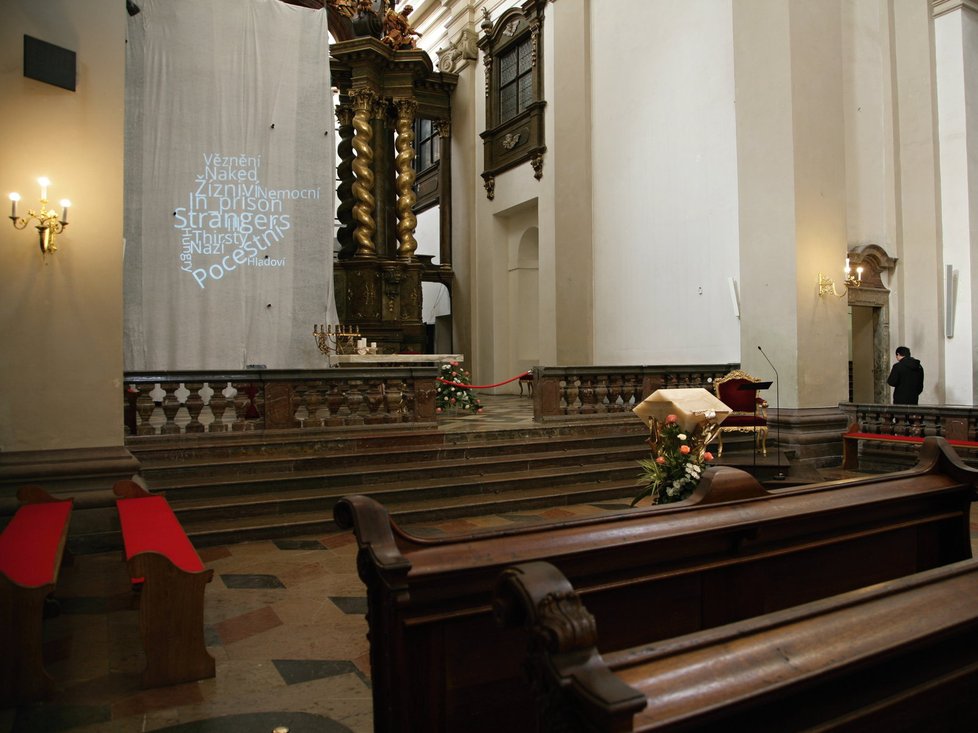 Interiér Kostel. Panny Marie Vítězné a svatého Antonína Paduánského.