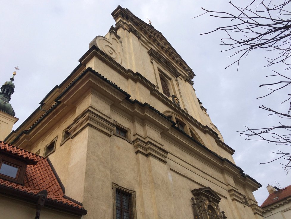 Kostel Panny Marie Vítězné a svatého Antonína Paduánského.
