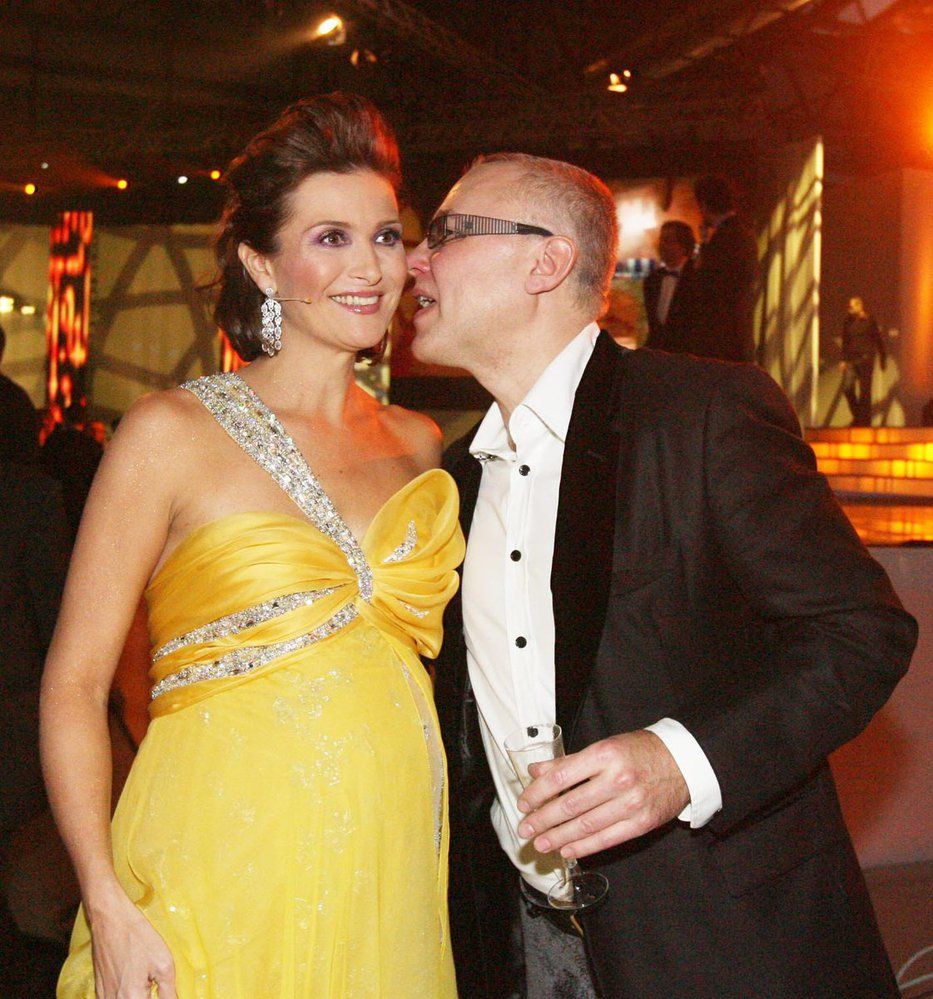 2009: Těhotná Maláčová krátce na finále České Miss 2009, jíž se stala Iveta Lutovská.