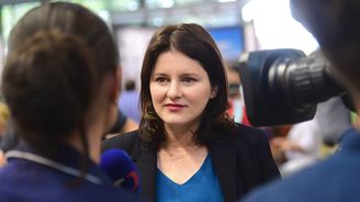 Jana „Venezuela“ Maláčová je pro peněženky Čechů nebezpečnější než kapsáři v pražských tramvajích Jana „Venezuela“ Maláčová je pro peněženky Čechů nebezpečnější než kapsáři v pražských tramvajích