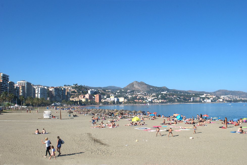 Pláž Playa de Malagueta