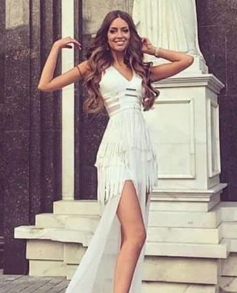 Miss Moskva 2015 Oksana Vojevodinová se v listopadu vdala za malajsijského krále Muhammada V., ten za 2 měsíce abdikoval, (8. 01. 2019).