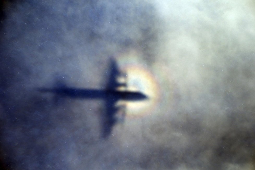 Kam zmizel let MH370?