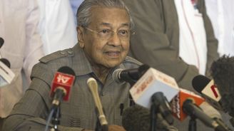Malajsie bude mít nejstaršího předsedu vlády na světě. Do čela země usedl v 92 letech