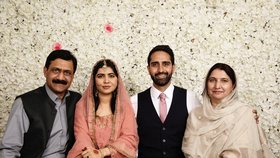 Nositelka Nobelovy ceny za mír Malala Júsufzaiová se v Británii provdala