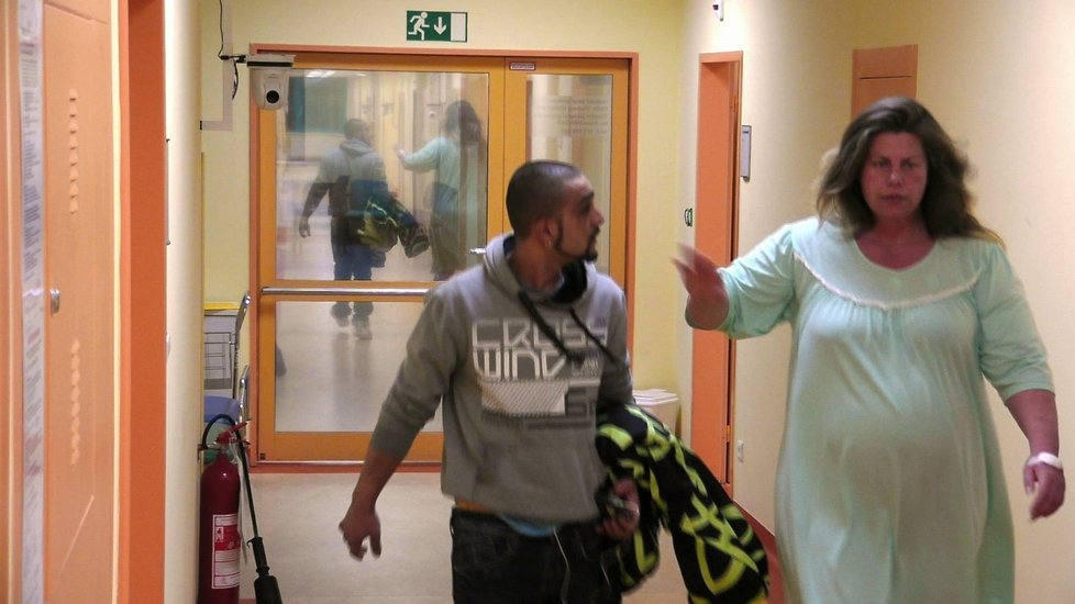 Hádka mezi bývalou vězenkyní Markétou a Romem Markem během porodu jejich dítěte