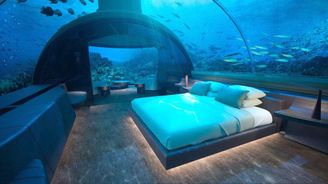 OBRAZEM: Luxus pod hladinou. Turisté na Maledivách se budou moci ubytovat na dně oceánu