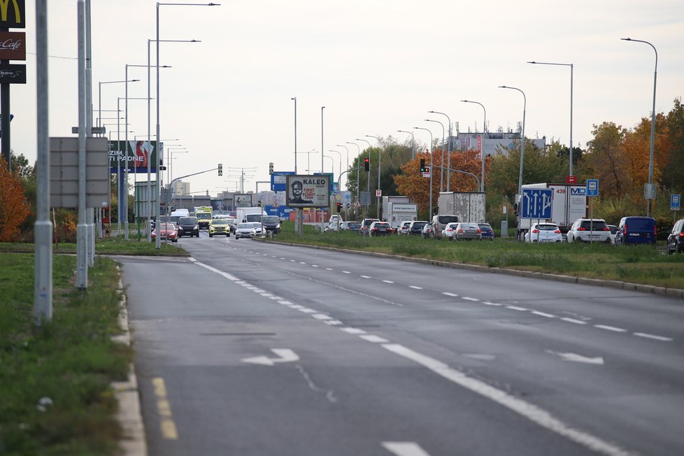 Ve spalovně v Malešicích hořela jedna z budov (20. října 2021).