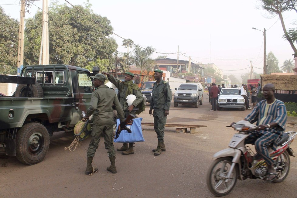 Při nedávném atentátu na noční klub na Mali zahynulo 5 lidí