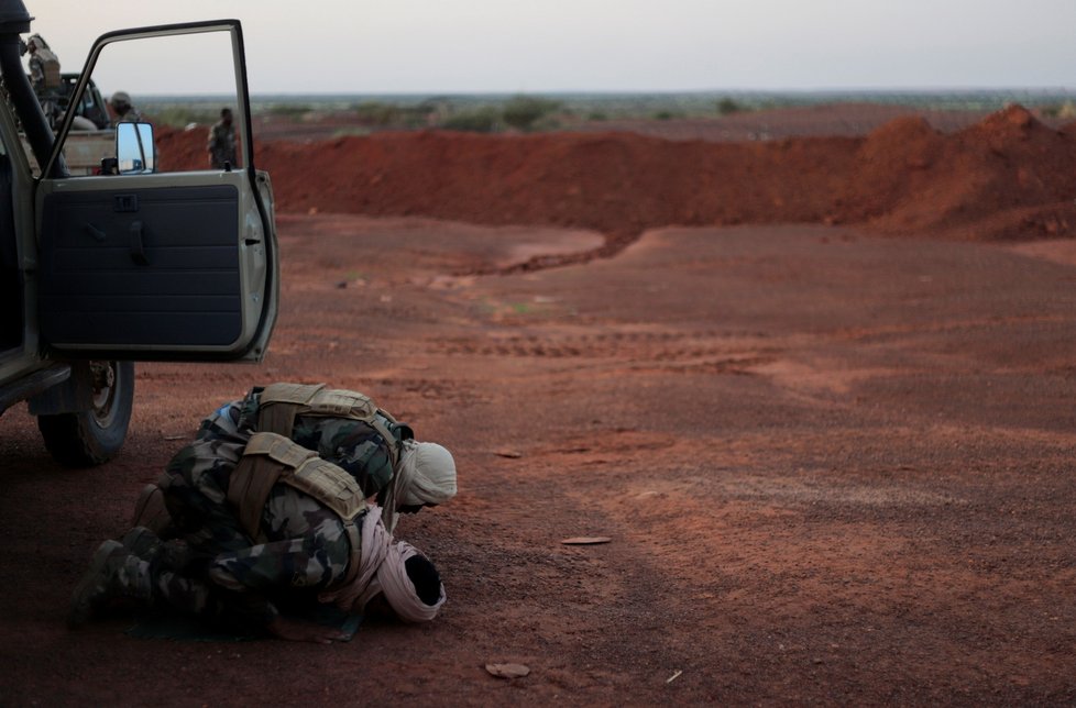 Operace Takuba: Akce speciálních sil pod francouzským velením proti radikálům v Mali