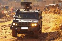 Čeští vojáci najeli v Mali na výbušninu: Stáli při nich všichni svatí!