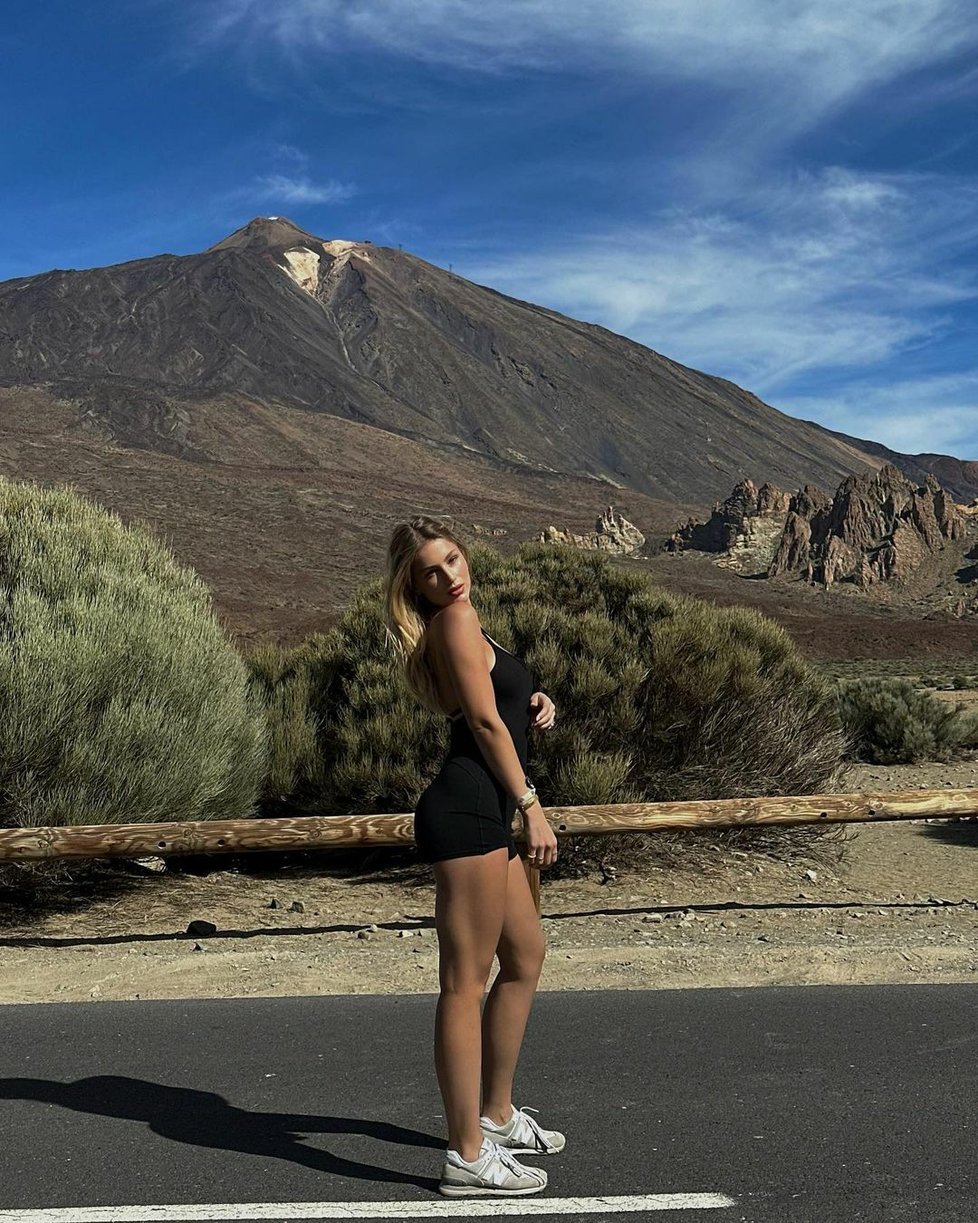 Karolína Mališová si užívá na Tenerife.