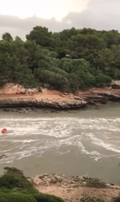 Tsunami na Mallorce a Menorce vyplavila bary, rybářům poškodila lodě