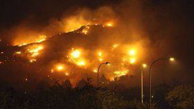 Ostrov Mallorca oblíbený mezi turisty se musel v roce 2017 potýkat s nebezpečnými požáry. Letos může být situace ještě horší (ilustrační foto)
