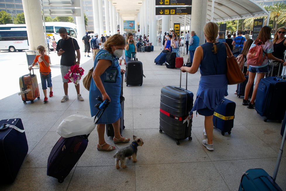 Na Mallorcu se pomalu vrací turisté, brzy je ale čeká nová povinnost.