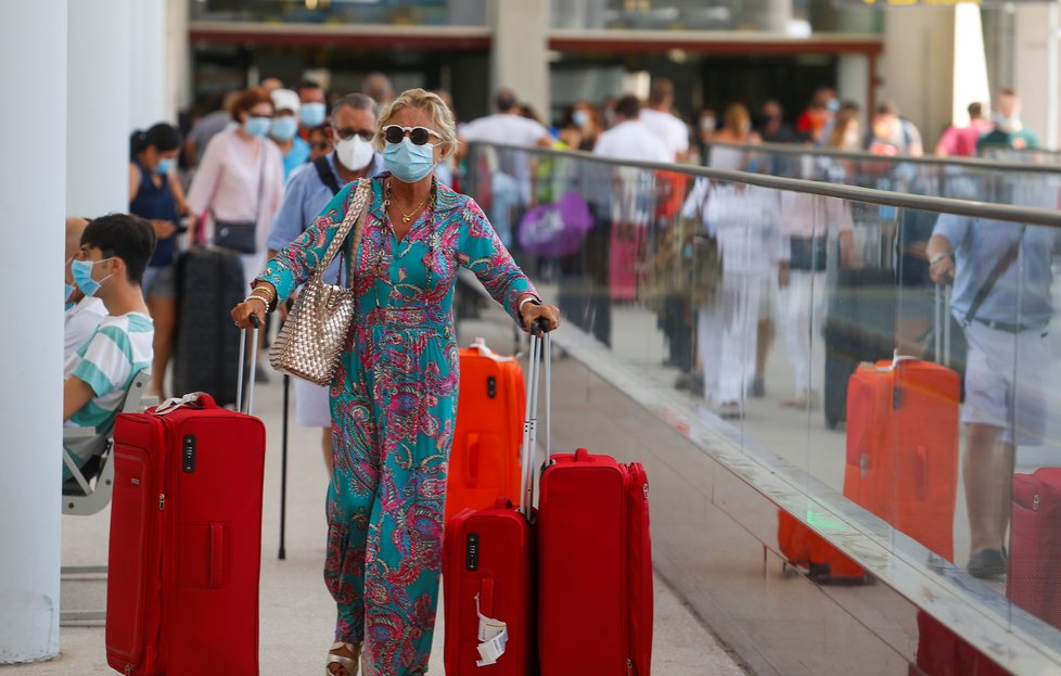 Na Mallorcu se pomalu vrací turisté, brzy je ale čeká nová povinnost.