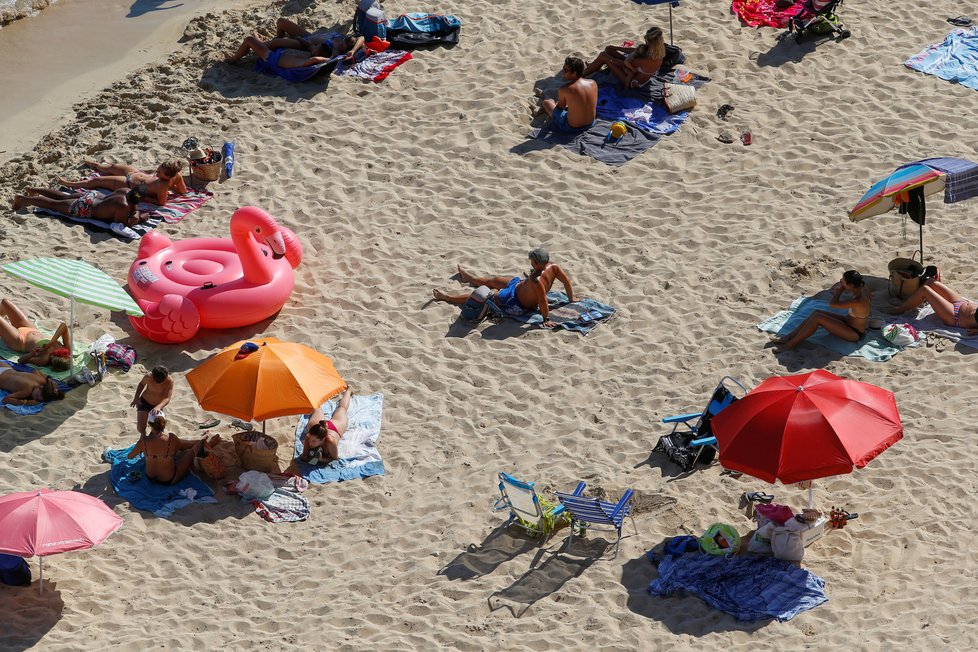 Na Mallorcu se pomalu vrací turisté, brzy je ale čeká nová povinnost.