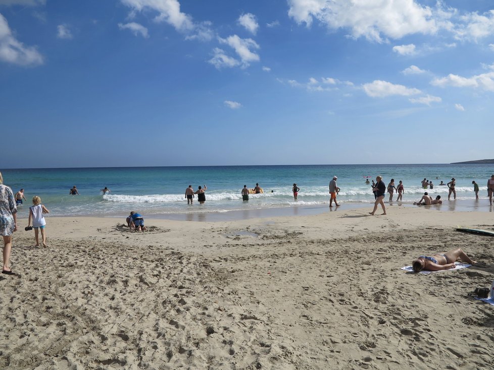 Bílé písečné pláže patří k nejkrásnějším ve Středomoří.