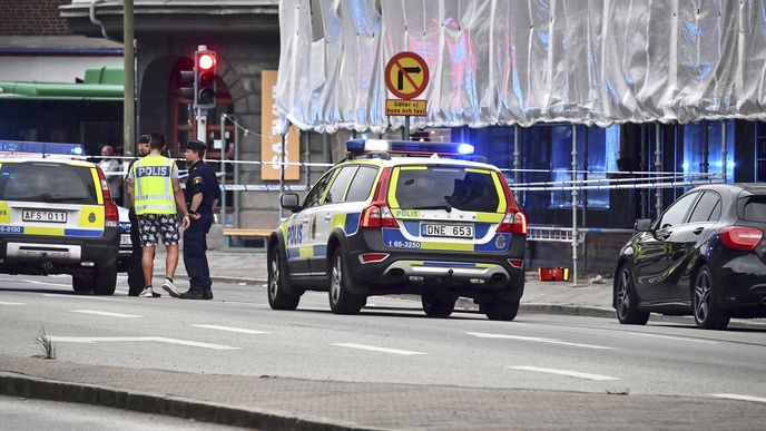 Útočník v centru švédského Malmö postřelil nejméně čtyři lidi